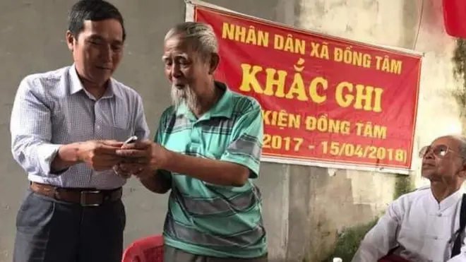 Ông Lê Đình Kình (giữa) - người đấu tranh giữ đất trong nhiều năm - thiệt mạng trong vụ công an vào Đồng Tâm rạng sáng 9/1/2020