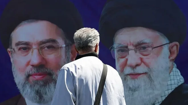 مجتبی و علی خامنه ای