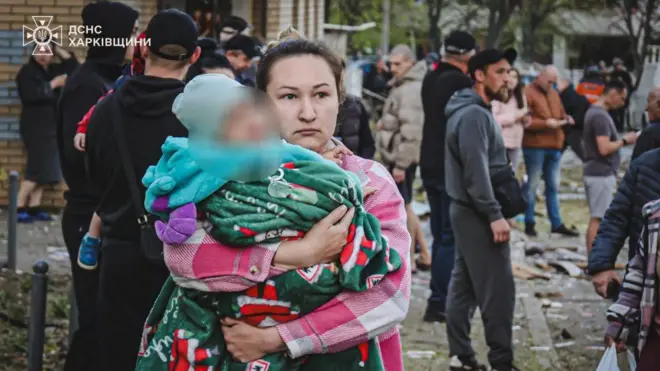 Одна людина загинула і щонайменше 57 людей постраждали, з них 5 дітей, внаслідок ранкового удару по житловому кварталу Харкова