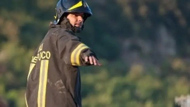 People wey dey quench fire for Italy