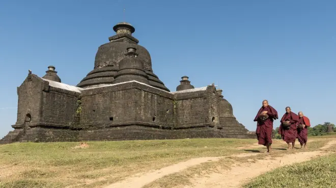 ပြည်ပခရီးသွားတွေကိုဆွဲဆောင်ရာဒေသတစ်ခုဖြစ်ခဲ့တဲ့မြောက်ဦးကို လုံခြုံရေးအရ သွားလာခွင့်ပိတ်