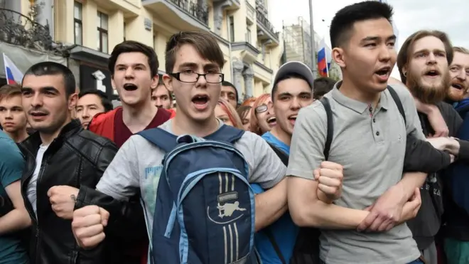 Как и в марте, 12 июня среди протестующих было много молодых людей.