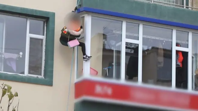 8년간 섹스캠에 시달린 20대 탈북 여성의 탈출 이야기 (현장취재 영상)