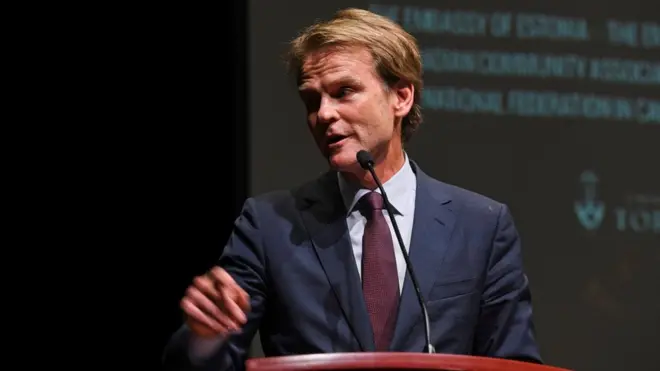 کرس الیگزینڈر