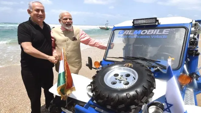 જીપ સાથે મોદી-નેતન્યાહૂની ઇઝરાયલમાં લેવાયેલી તસવીર