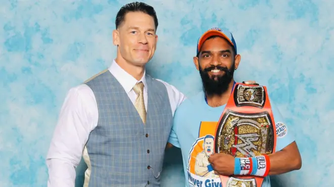 ඇමෙරිකානු ජාතිකයෙකු වන ජෝන් සීනා රෙස්ලින් ක්‍රීඩකයෙකු ලෙස මෙන්ම නළුවෙකු ලෙස ද මෙරට ජනතාව අතර ද ප්‍රකට ය.