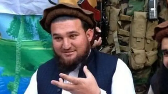 احسان اللہ احسان نے گذشتہ دنوں اپنے آپ کو پاکستان فوج کے حوالے کرنے کا فیصلہ کیا تھا۔