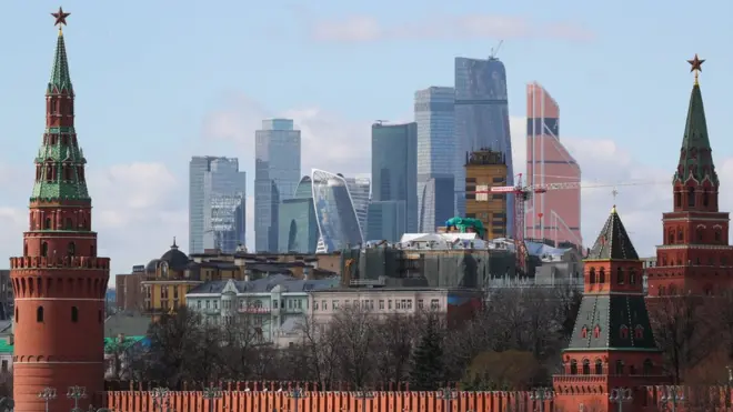 Собянин полагает, что Москва помогает регионам развиваться, а они хотят от центра денег