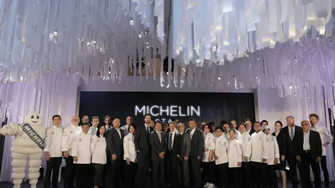 เชฟจากร้านอาหาร 27 แห่งของร้านที่ได้ดาวมิชลิน 1 และ 2 ดาว
