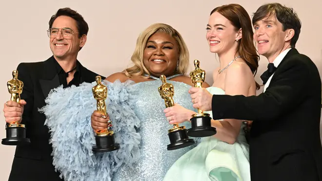 Aworan awọn oṣere to gbami ẹyẹ nibi Oscars