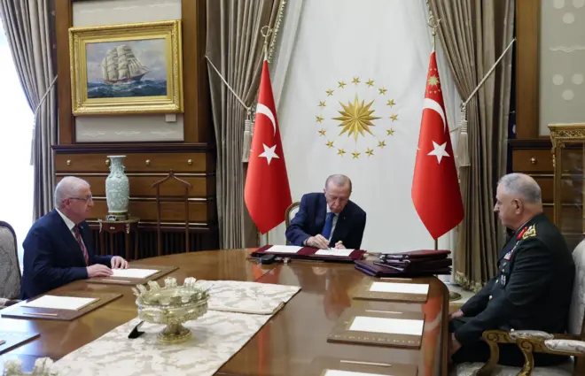 @Akparti