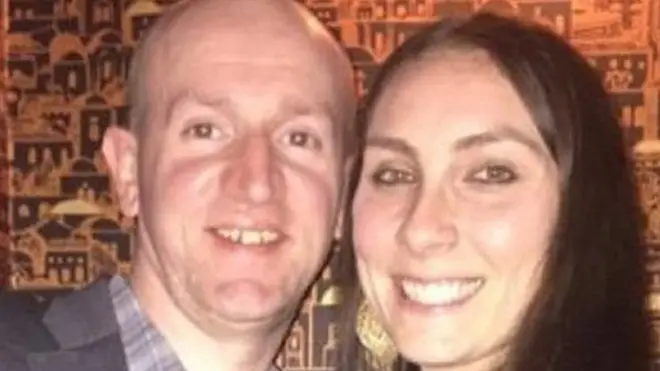 پامیلا اینڈرسن اپنے شوہر مارٹن کے ساتھ جو اب اس دنیا میں نہیں رہے