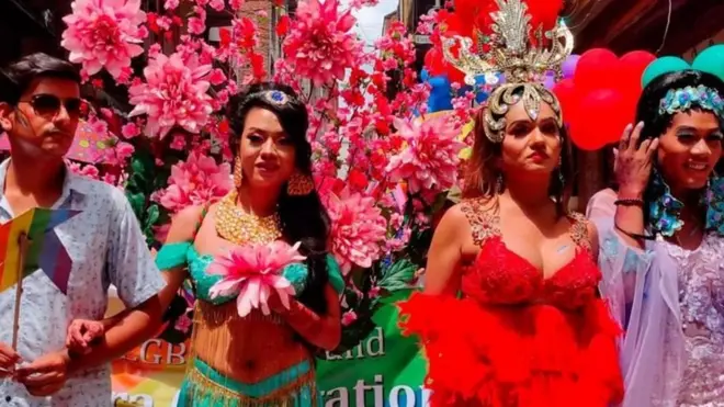 तेस्रोलिङ्गी