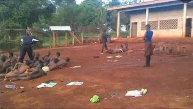 Olùkọ́ tó ń na àwọn akẹ́kọ̀ọ́