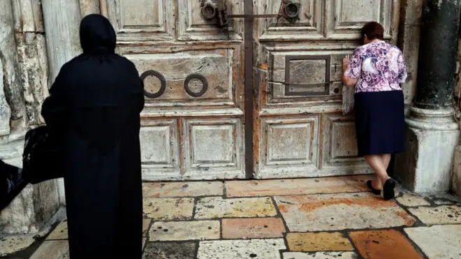 E mechiela ụlọụka Holy Sepulchre dị na Jerusalem