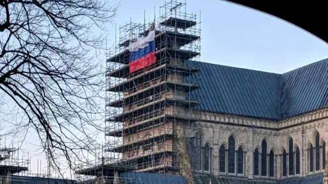 Російський прапор на будівлі собору помітили вранці в неділю