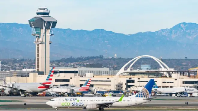 مطار لوس انجليس