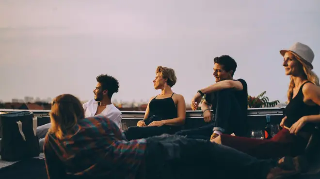 گروهی از جوانان