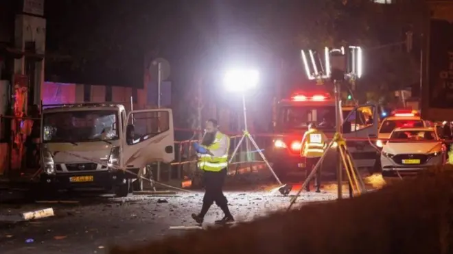 Booliska Israa’iil iyo hay’adda amniga gudaha ee Shin Bet ayaa sheegay in “qaraxa Tel Aviv uu ka dhashay hawlgal loo adeegsaday walxaha qarxa.