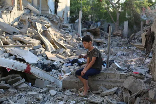 يعيش أهل غزة أوضاعا إنسانية صعبة للغاية.