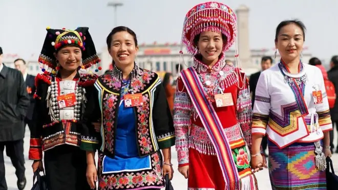 每年中国“两会”，代表和委员们的提案都在网络上引发关注。