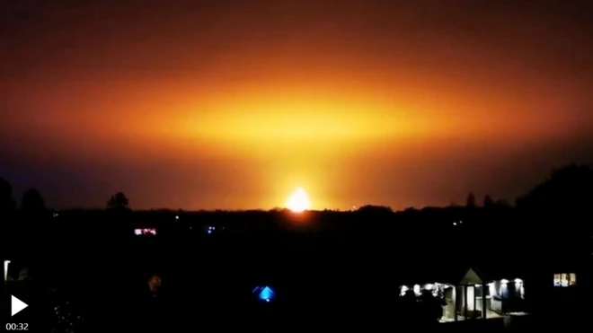 Взрыв на темном небе