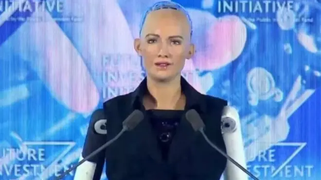 ኣብ ስዑድያ ዜግነት ዝተውሃባ ሮቦት-ሶፍያ