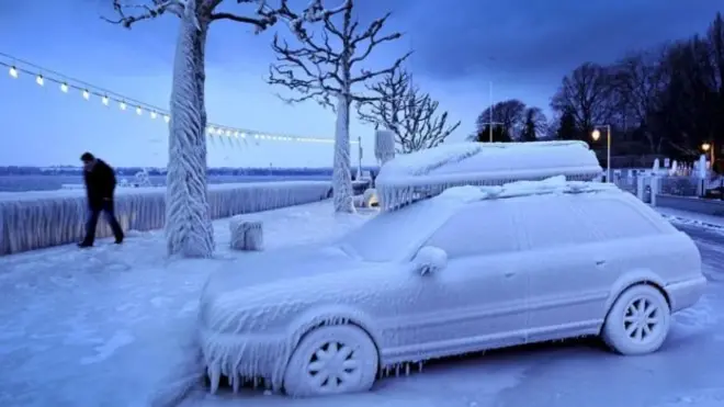 बर्फबारी