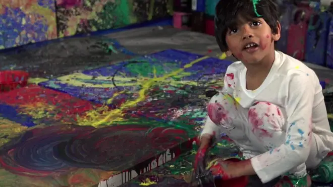 Advait Kolarkar em seu ateliê