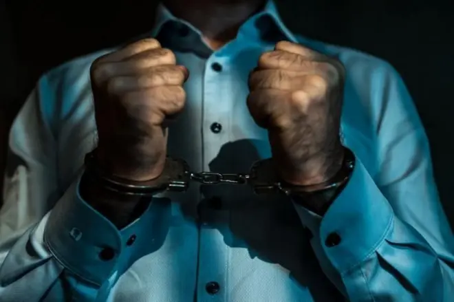 'मला वाचवा'... म्हणत पोलिसांसमोर अचानक आलेला आरोपी, 11 वर्षांनी जन्मठेपेची शिक्षा