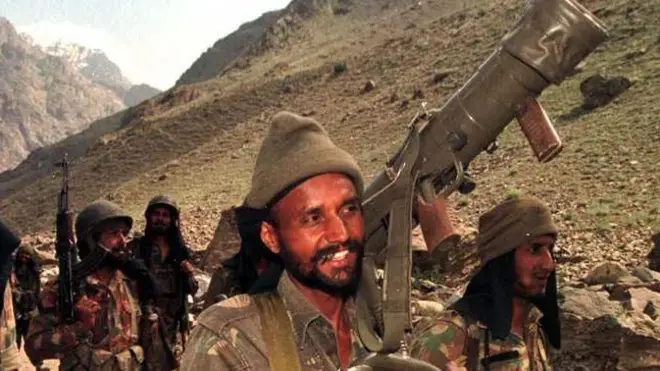 1999 में द्रास सेक्टर की ओर बढ़ते भारतीय सैनिक