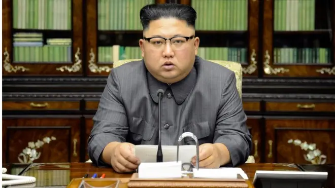 Kim Jong-un membacakan pernyataan berbahasa Inggris yang disebarluaskan oleh kantor berita KCNA.