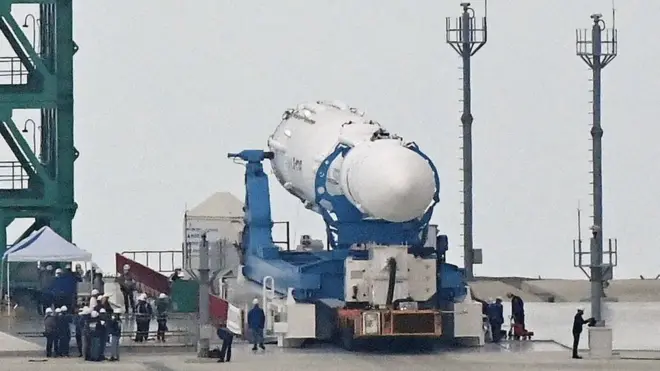 지난 15일 나로우주센터 발사대에서 다시 조립동으로 이송되는 누리호