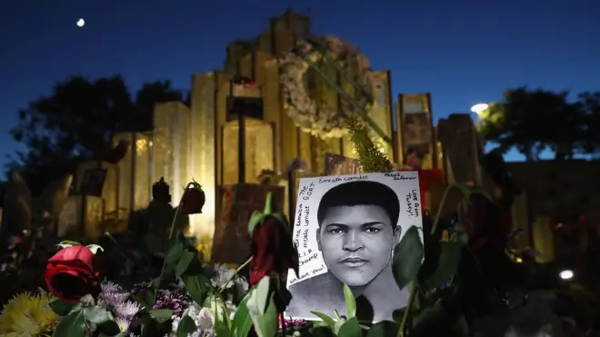 Louisville recibe a su hijo más famoso 60 años después. Aunque hay cosas allí que no han cambiado con el tiempo.