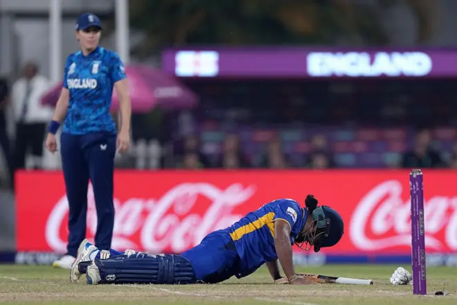 2025 ලෝක කුසලාන කාන්තා ක්‍රිකට් තරගාවලියේ ශ්‍රී ලංකාව  සහභාගී වූ තුන් වැනි තරගයෙන් එංගලන්තය හමුවේ ලකුණු 89කින් අද (ඔක්තොම්බර් 11 වැනිදා) පරාජයට පත් විය.