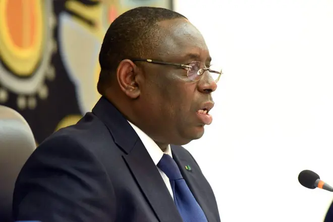 Le président sénégalais, Macky Sall, prend acte de la décision du Conseil constitutionnel annulant le report de l'élection présidentielle au 15 décembre.