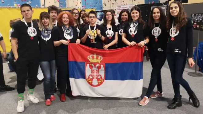 Гимназијалци су пронашли начин како да астронаутима храна буде укуснија.