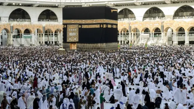 Millions of Muslims dey gada for holy sites for Saudi Arabia evry year.