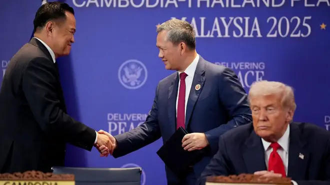 Lãnh đạo hai nước ký thỏa thuận hòa bình hôm 26/10