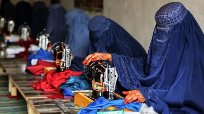 अफगान महिला