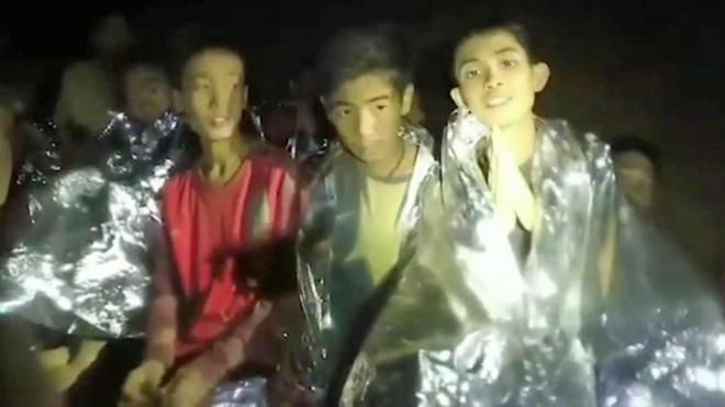 Niños atrapados en una cueva en Tailandia