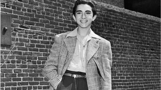 La ropa muy holgada y de colores vistosos eran características de los "zoot suite".