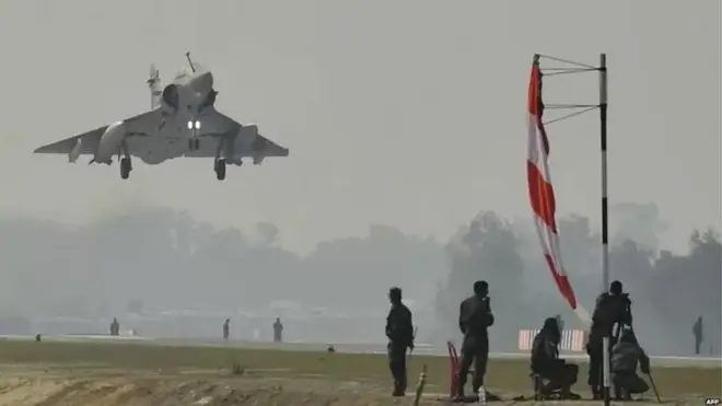 యుద్ధ విమానం