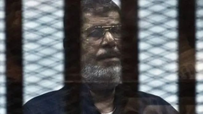 ሞርሲ ብወተሃደራት ካብ ስልጣኑ ምስተኣለየ ኣብ 2013 ተኣሲሩ