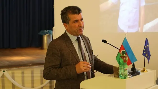 Əlövsət Əliyev hazırda Almaniyada məskunlaşıb. O deyib ki, təqib olunduğu üçün Azərbaycandan qaçmaq məcburiyyətində qalıb.