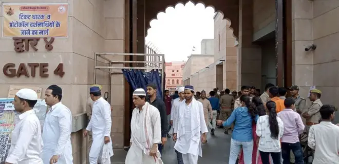 জ্ঞানবাপী মসজিদের ভেতরে একটি ভূগর্ভস্থ কক্ষে বৃহস্পতিবার থেকে পুজো শুরু হয়েছে - প্রতীকী চিত্র