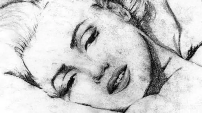 Isagoo 15 sano jira ayuu gacantiisa ku xardhay saddex sawir oo muujinaya atariishadii reer Mareykan ee lagu magacaabi jiray Marylin Monroe