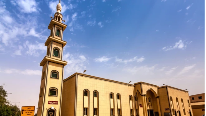 أعلن وزير الشؤون الإسلامية في السعودية قصر استعمال مكبرات الصوت الخارجية للمساجد على رفع الأذان والإقامة فقط.