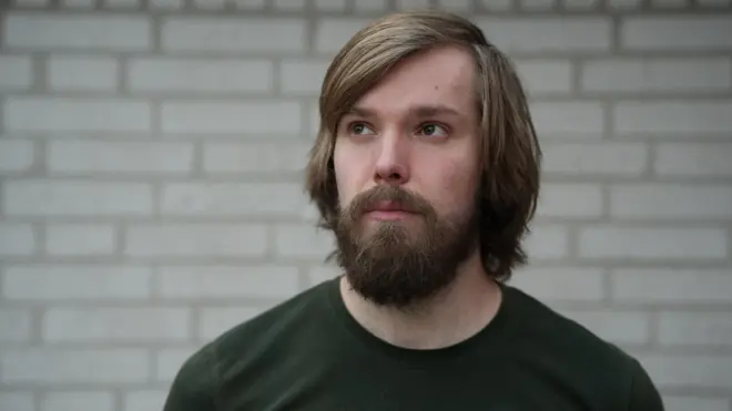 توماس کیمس، یوتیوبر دانمارکی که با اسدالله اسدی مبادله شد