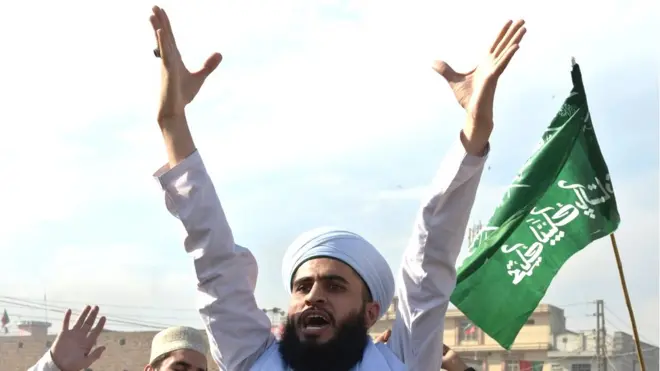 पाकिस्तान में झड़प